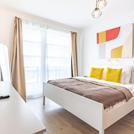- Balcony Stylish - Bright - Comfortable Lejlighed *
