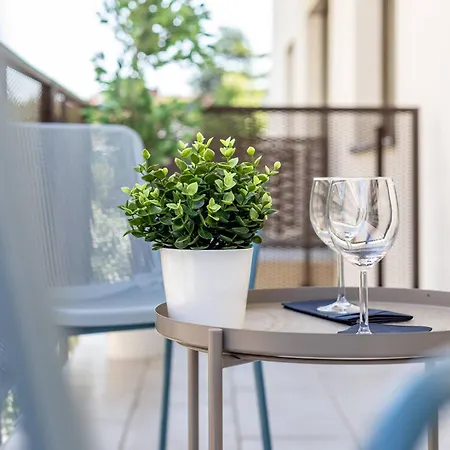 Lejlighed - Balcony Stylish - Bright - Comfortable *
