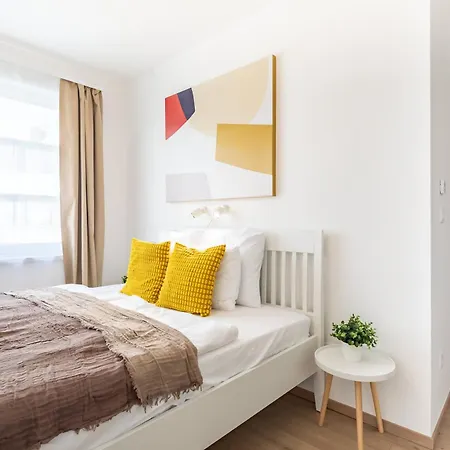 - Balcony Stylish - Bright - Comfortable