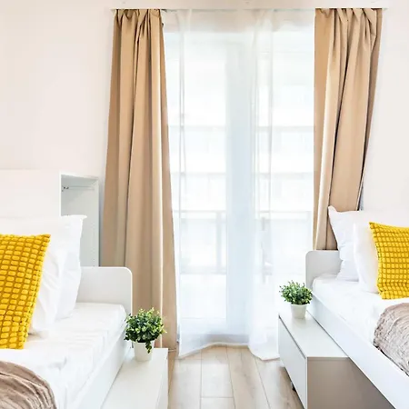 - Balcony Stylish - Bright - Comfortable Lejlighed