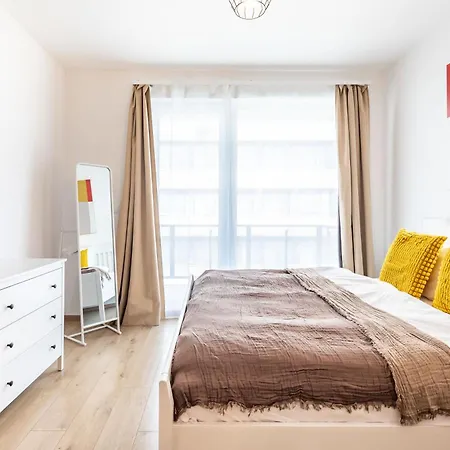 - Balcony Stylish - Bright - Comfortable